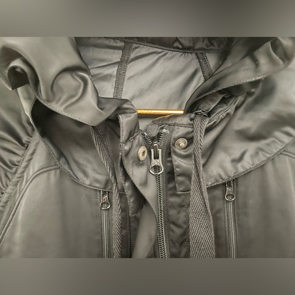 Lululemon Black Satin Wanderful Capelet Rain Poncho - Picture 6 of 8